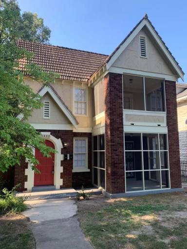 Main picture of 1333 Harbert Ave