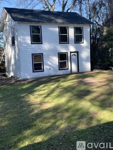 Main picture of 105 1/2 Johnson St