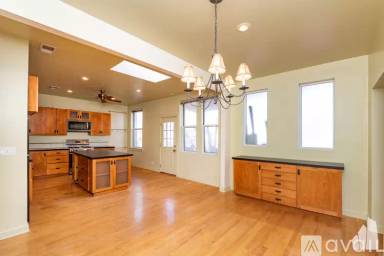 Main picture of 3939 N Christiana Ave