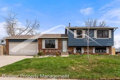 Main picture of 4492 S Cole St