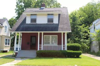 Main picture of 1913 Bagley St