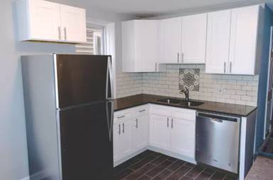 Main picture of 2826 W Wellington Ave