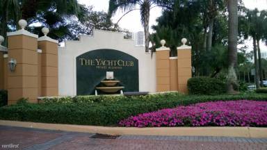 Main picture of 19901 E Country Club Dr