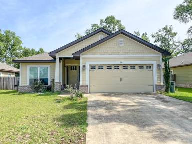 Main picture of 96 Benton Blvd
