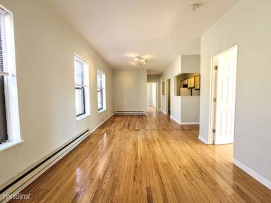 Main picture of 654-64 W Cornelia Ave