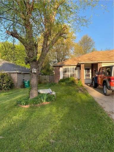 Main picture of 5706 Sara St