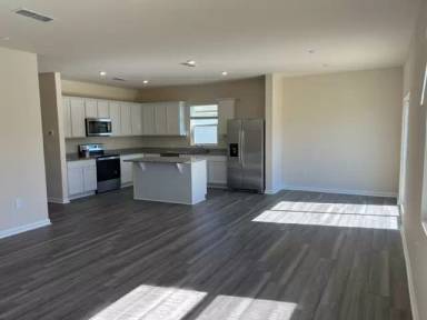 Main picture of 1408 Heron Pond St