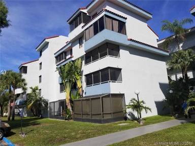 Main picture of 8374 SW 152nd Ave