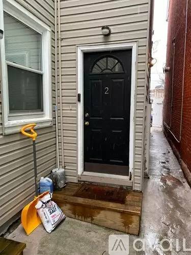 Main picture of 136 S 18th St