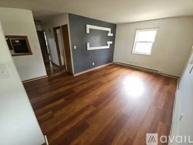 Main picture of 5831 W 25th St