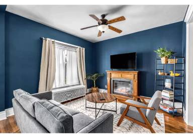 Main picture of 2169 Hubbard St