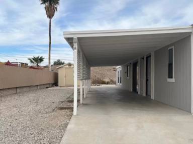 Main picture of 3136 Lake Dr