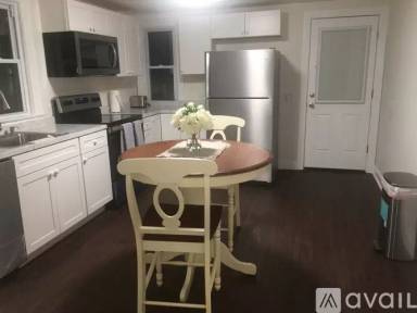 Main picture of 18 Stanley Ave