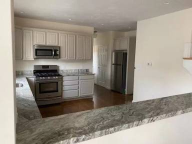 Main picture of 405 Reedsdale Rd