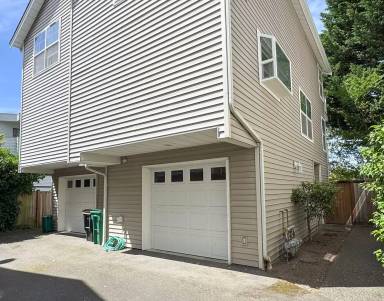 Main picture of 11717 16th Ave NE