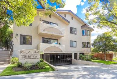 Main picture of 430 E San Jose Ave