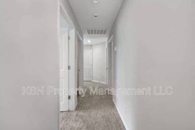 Main picture of 24 Stetson Dr