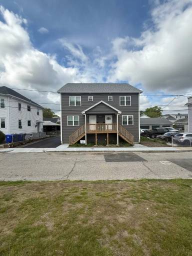 Main picture of 15 Sybaris St
