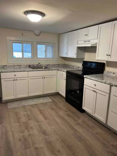 Main picture of 16 W Lake St