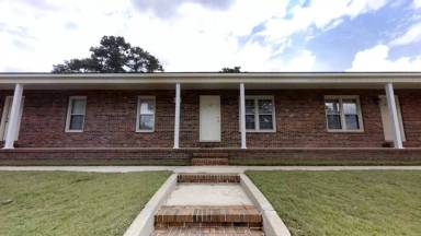 Main picture of 245 Crabapple Cir