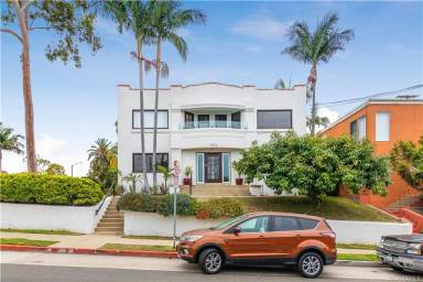 Main picture of 4603 E Broadway