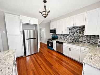 Main picture of 864 Mulberry Ave