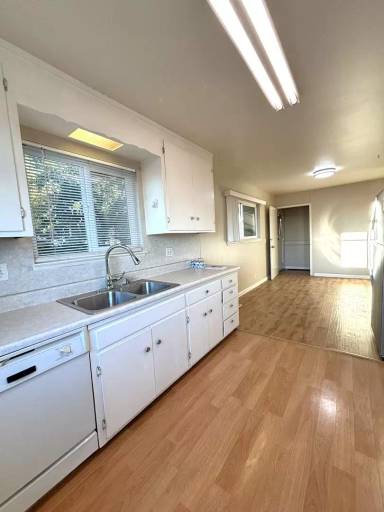 Main picture of 16668 Winding Blvd