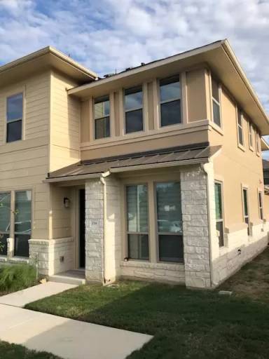 Main picture of Lakeline Center