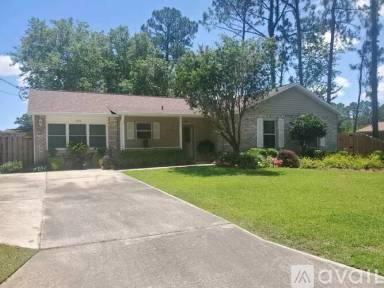 Main picture of 1999 Kingfisher Way