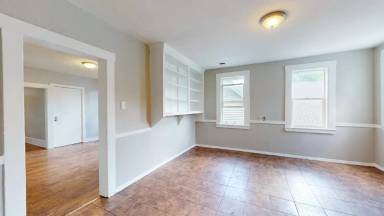 Main picture of 3347 Seymour Ave
