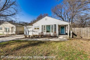 Main picture of 2956 E Range Rd