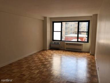 Main picture of 147 W 4th St