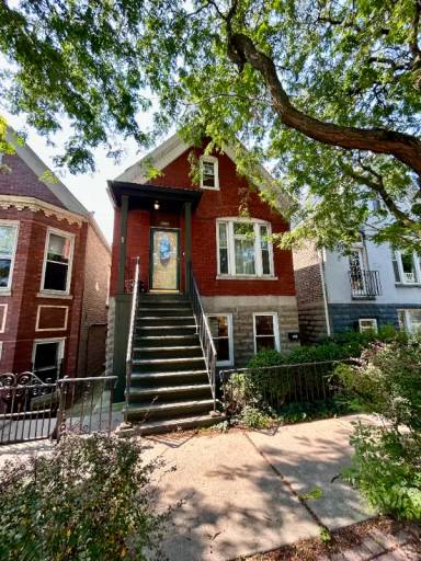 Main picture of 2221 W Medill Ave