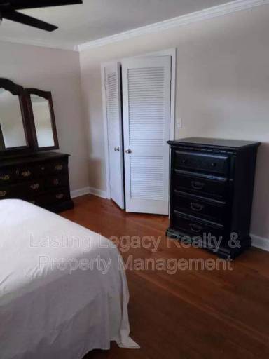 Main picture of 4850 Ellen Ave