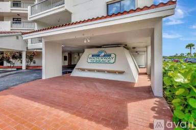 Main picture of 300 Golfview Rd