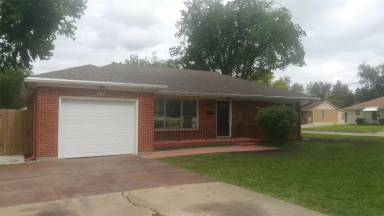 Main picture of 761 S 2nd St