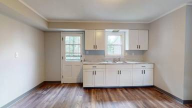 Main picture of 4330 W 130th St