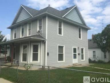 Main picture of 200 3rd St