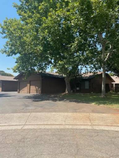 Main picture of 3023 Catalpa Ct