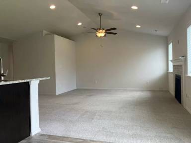 Main picture of 513 SE Fowler St