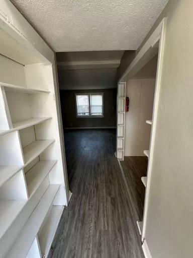 Main picture of 707 Columbus Ct