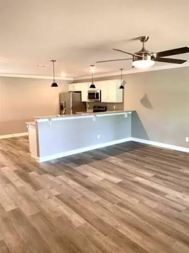Main picture of 2506 E Main St