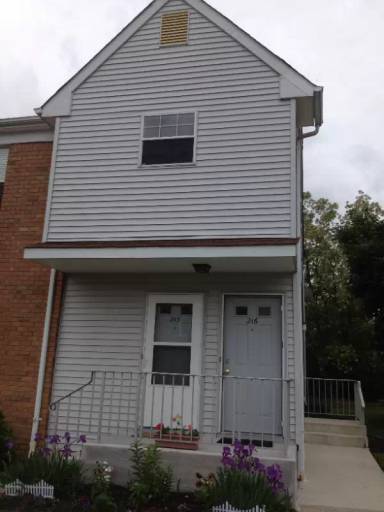 Main picture of 216 Sandstone Ct