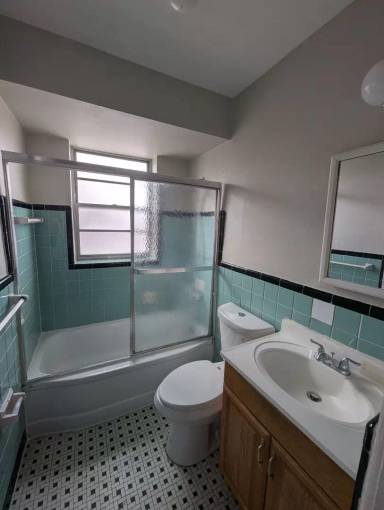 Main picture of 3915 Jamieson Ave
