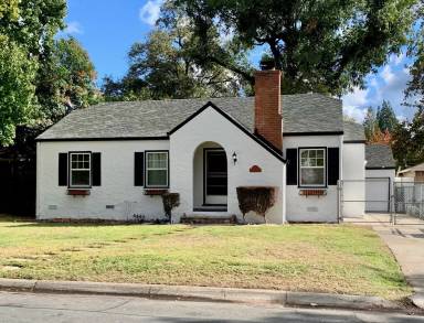 Main picture of 1982 Canterbury Rd