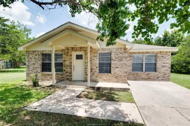 Main picture of 2112 Cabot Cir