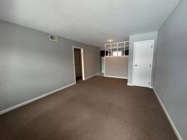 Main picture of 341 S Burns Ave