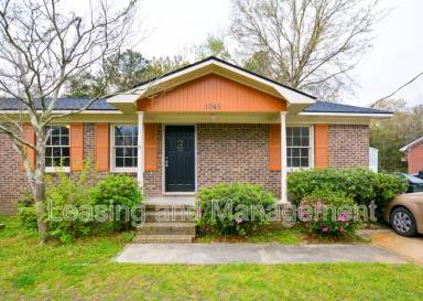 Main picture of 1045 Harbor View Rd