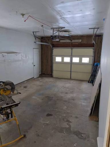 Main picture of 425 Commodore Dr