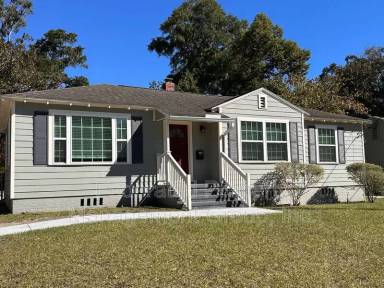 Main picture of 1761 Lilly Rd E